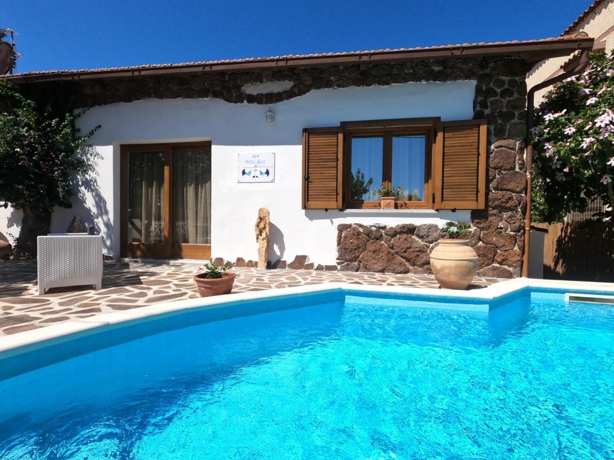 Villa Sari Affitta Camere La Caletta Exteriör bild